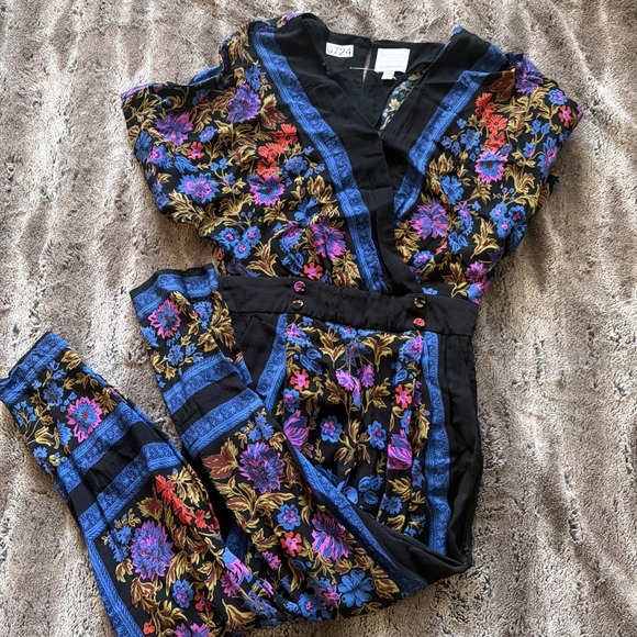 Anthropologie Pants - Anthropilogie ETT:TWA Jumpsuit Size 4P Black Blue Floral Scarf Boho